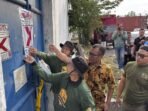 polisi-gagal-geledah-gudang-sentoso-seal-milik-jan-hwa-diana-digembok-dari-dalam-1747303686210_169.jpeg