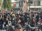 polisi-dan-tni-adang-ribuan-pesilat-ke-kantor-debt-collector-surabaya-1785493659136_169.jpeg