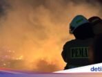 kebakaran-terjadi-di-rumah-warga-di-jalan-dermaga-ujung-pluit-jakarta-utara-dokistimewa-1787752095492_169.jpeg