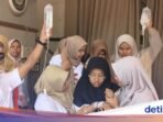 santriwati-ponpes-manbaul-hikam-sidoarjo-yang-mengalami-gejala-keracunan-akibat-mbg-1788339812569_169.jpeg